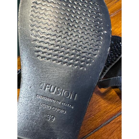 CB fusion leather thong sandals size 39 Euro- US 8.5 - Picture 5 of 6